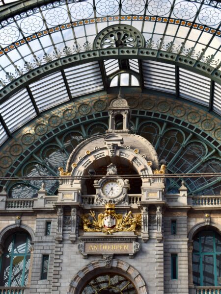 Interior Clock, Middenstatie, Antwerp, Belgium